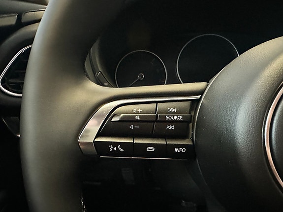 Mazda CX-30 16 of 21