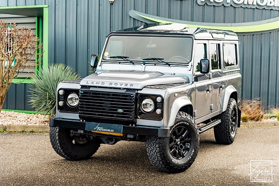 Land Rover Defender 110