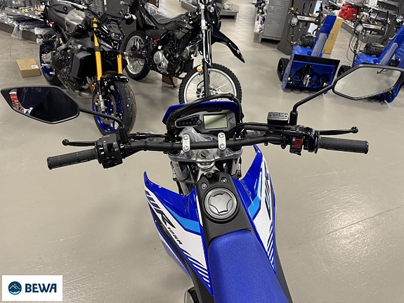 Yamaha WR 125R 3 of 5