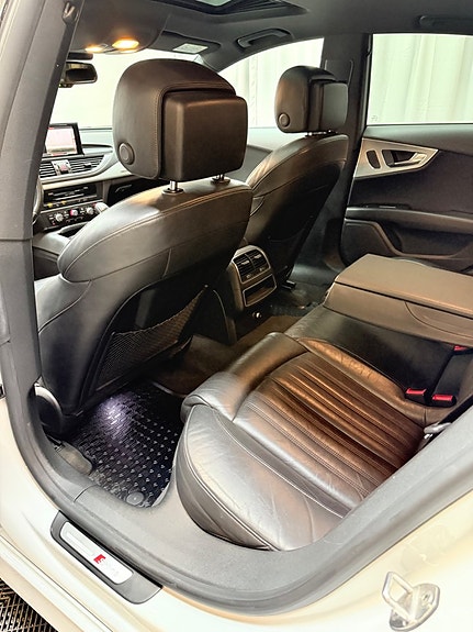 Audi A7 7 of 16