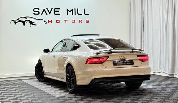 Audi A7 4 of 5