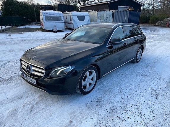 Mercedes-Benz E220