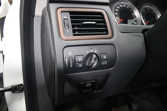 Volvo XC70 17 of 27