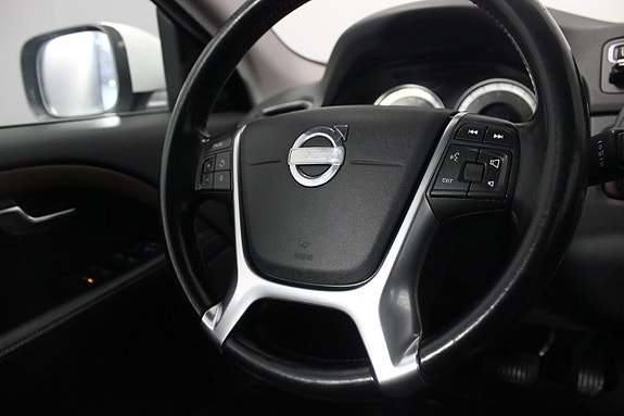 Volvo XC70 15 of 27