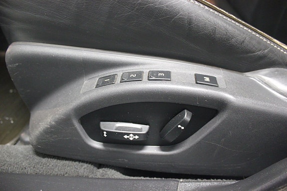 Volvo XC70 25 of 27