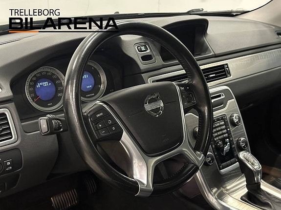 Volvo XC70 9 of 23