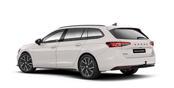 Skoda Superb 2 of 3