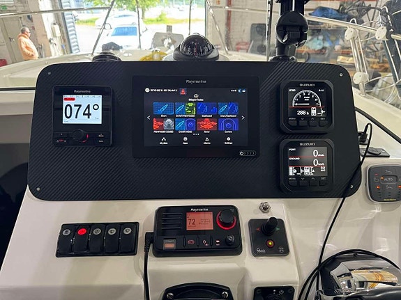 Beneteau Barracuda 8 | 2x Suzuki 150 APX 8 of 14