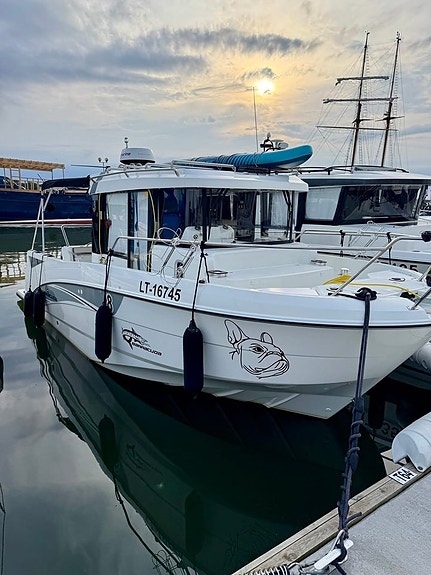 Beneteau Barracuda 8 | 2x Suzuki 150 APX 2 of 5