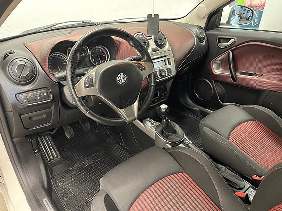 Alfa Romeo MiTo 9 of 15