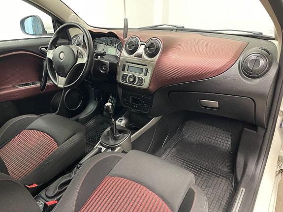 Alfa Romeo MiTo 11 of 15