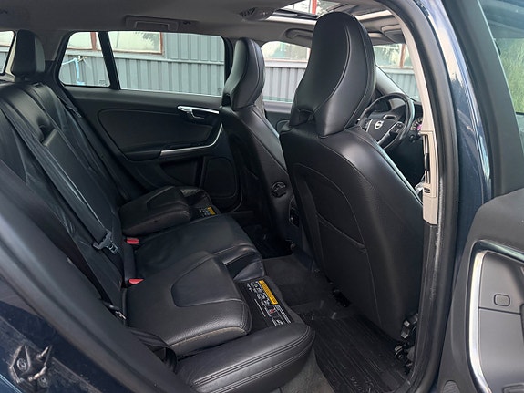 Volvo V60 9 of 12