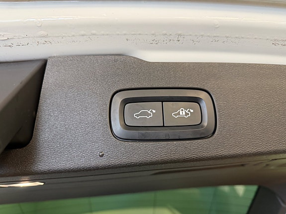 Volvo V60 Cross Country 22 of 23