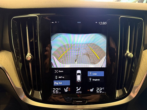 Volvo V60 Cross Country 14 of 23
