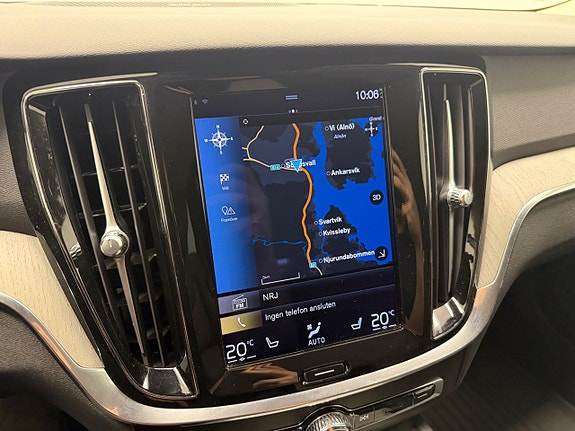 Volvo V60 Cross Country 15 of 22