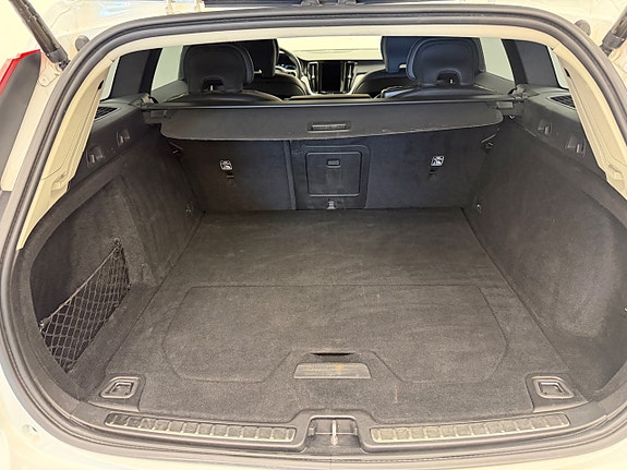 Volvo V60 Cross Country 20 of 22