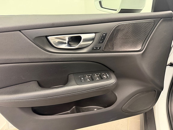 Volvo V60 Cross Country 12 of 22