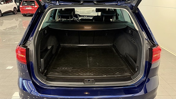 Volkswagen Passat 9 of 10