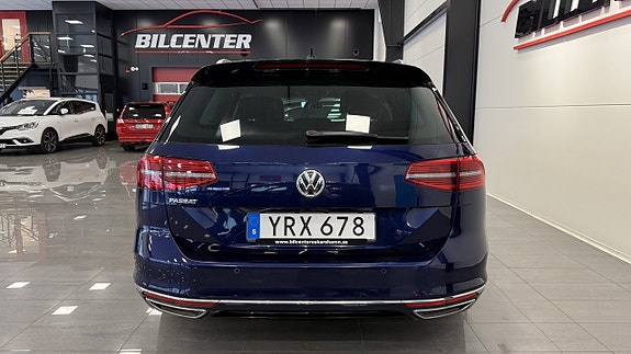 Volkswagen Passat 6 of 10