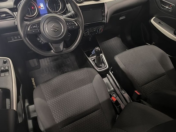 Suzuki Swift 6 of 10