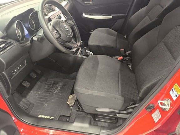 Suzuki Swift 7 of 10