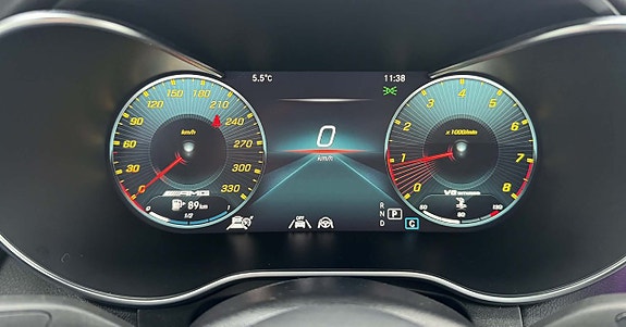 Mercedes-Benz GLC300 de 18 of 27