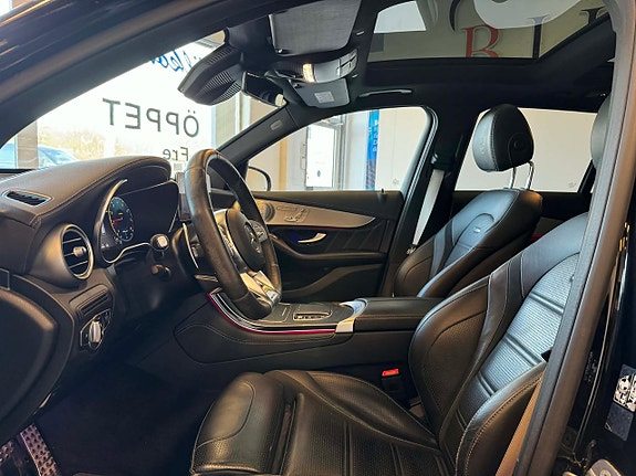 Mercedes-Benz GLC300 de 16 of 27