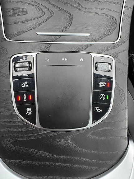 Mercedes-Benz GLC300 de 25 of 27