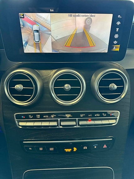 Mercedes-Benz GLC300 de 21 of 27