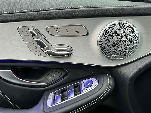 Mercedes-Benz GLC300 de 12 of 27