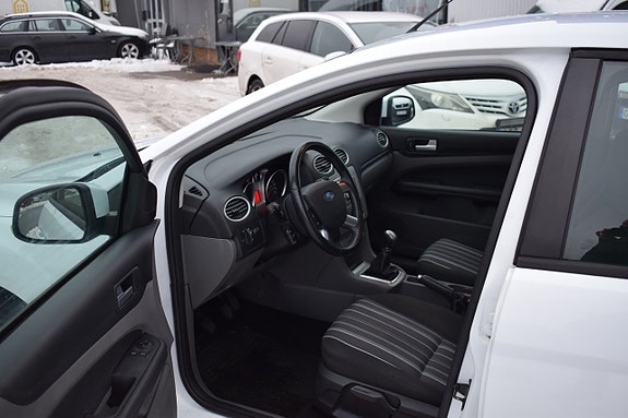 Ford Focus 10 of 13