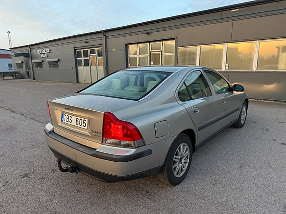 Volvo S60 11 of 17