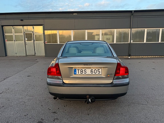 Volvo S60 10 of 17