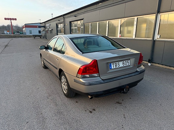 Volvo S60 8 of 17