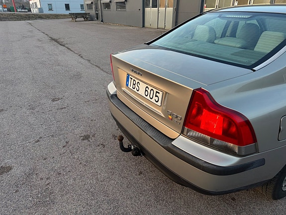 Volvo S60 12 of 17