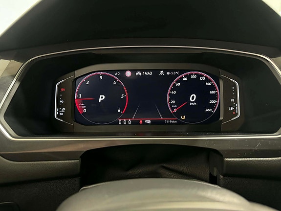 Volkswagen Tiguan Allspace 13 of 18