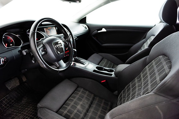 Audi A5 2 of 30