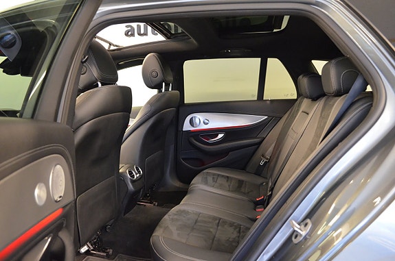 Mercedes-Benz E220 14 of 22