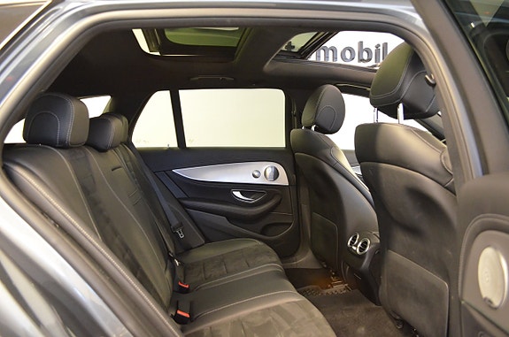Mercedes-Benz E220 16 of 22