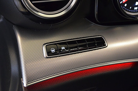 Mercedes-Benz E220 12 of 22