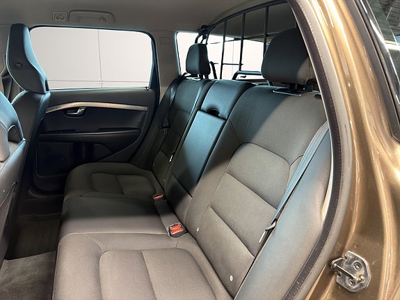 Volvo XC70 12 of 23