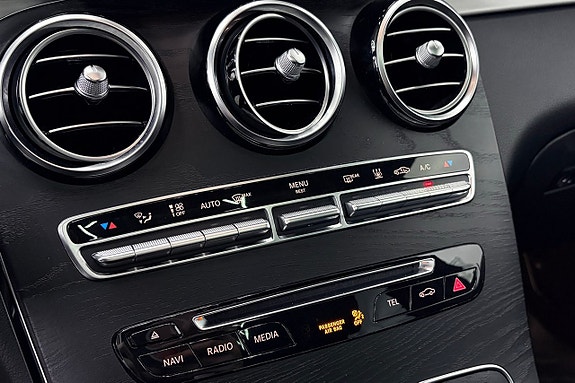 Mercedes-Benz GLC43 16 of 19
