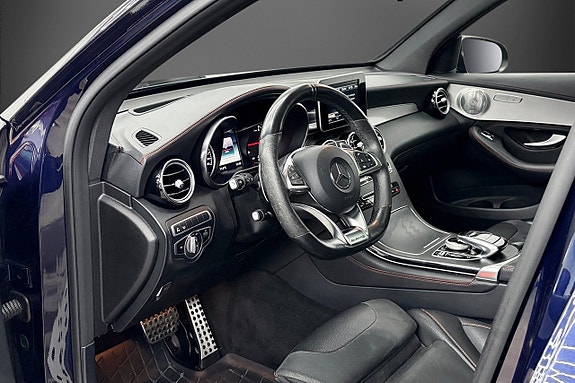 Mercedes-Benz GLC43 9 of 19