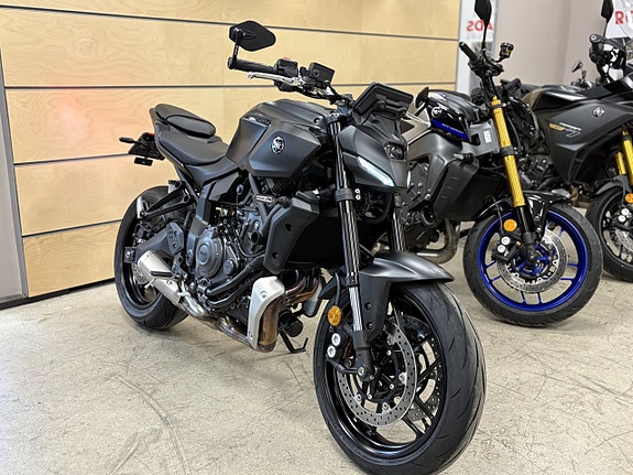 Yamaha MT-07 2025 (TECH BLACK) DEMOKÖRD (30mil)