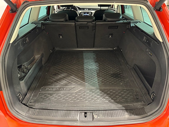Volkswagen Passat Alltrack 12 of 20