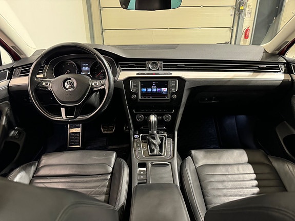 Volkswagen Passat Alltrack 13 of 20