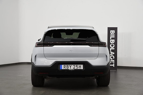Polestar 3 5 of 21