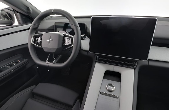 Polestar 4 8 of 14