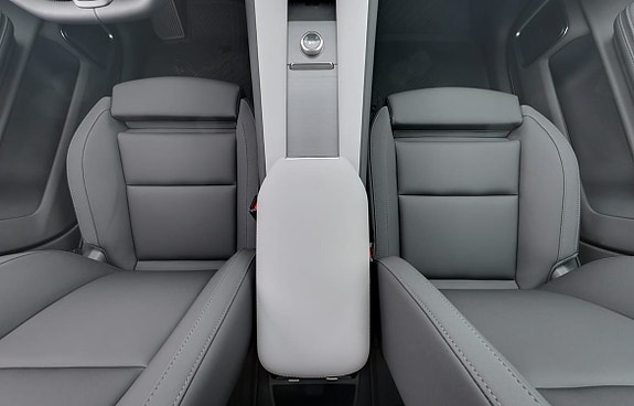 Polestar 4 9 of 14