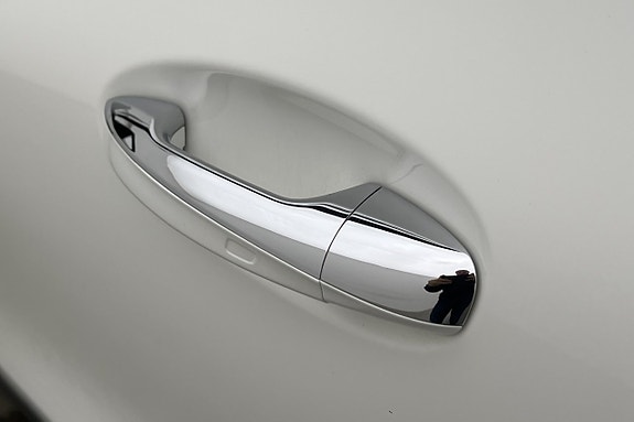 Mercedes-Benz EQA350 17 of 27
